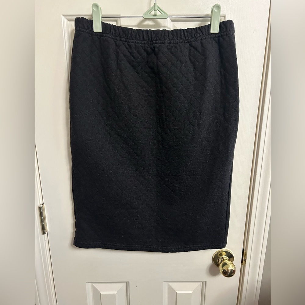 2/$28 Context For Lord &‎ Taylor Black Stretch Quilted Pencil Skirt Medium NWT